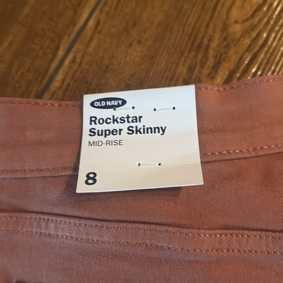 Old Navy Rockstar Super Skinny Mid-Rise Jeans - Picture 2 of 8